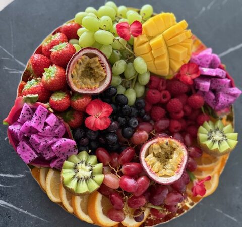 Fruit tafel en fruit schalen